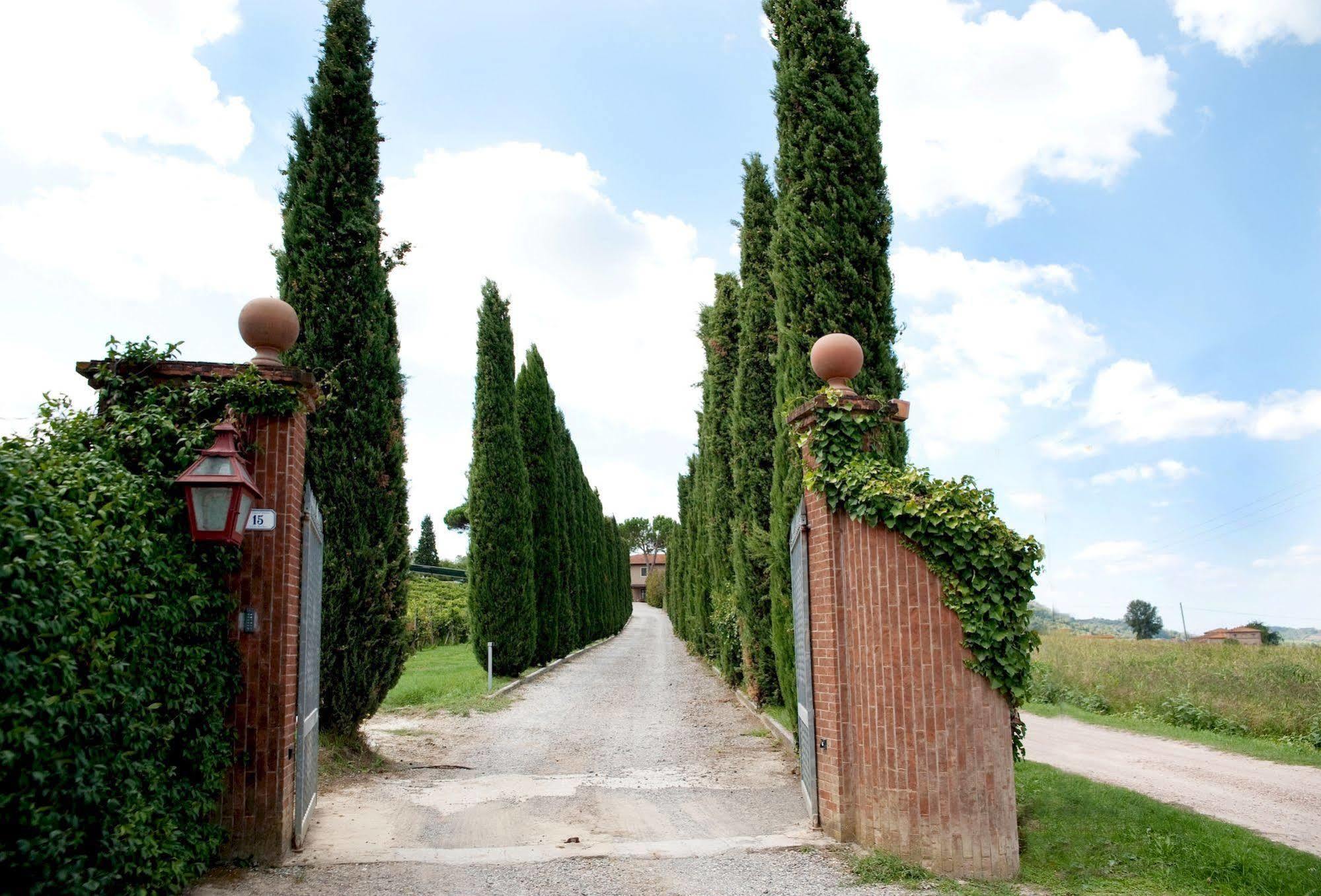 Agriturismo Buon Riposo - Country Resort In The Heart Of Tuscany San Giovanni a Corazzano Экстерьер фото